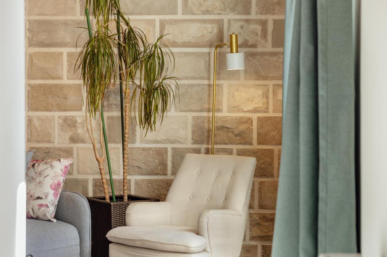 Stylish Mini-House With Garden & Beach Bijela Dış mekan fotoğraf