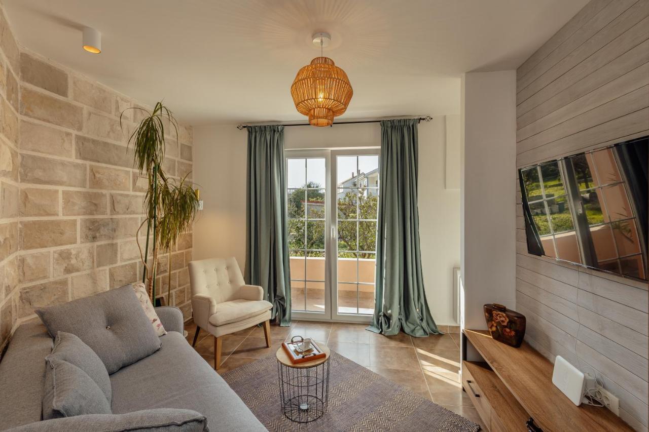 Stylish Mini-House With Garden & Beach Bijela Dış mekan fotoğraf