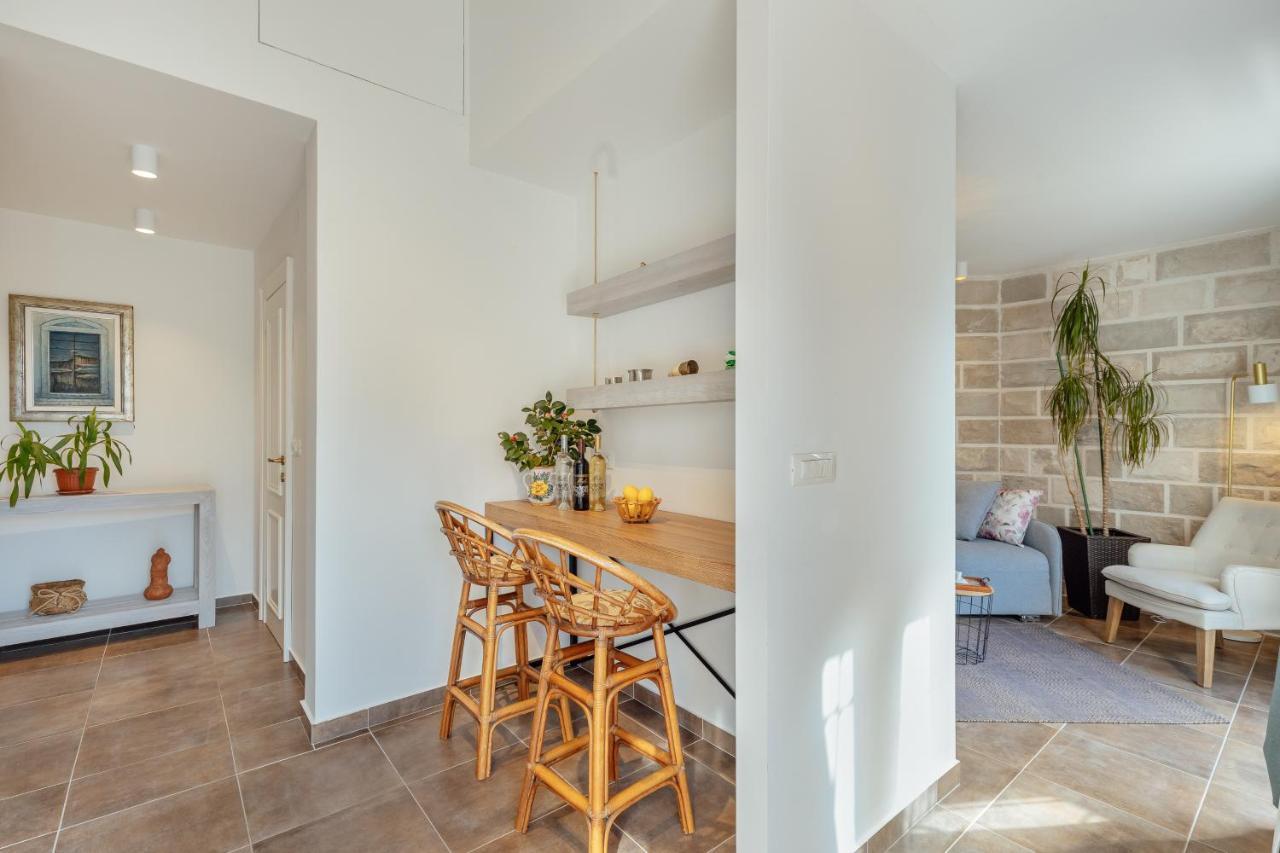 Stylish Mini-House With Garden & Beach Bijela Dış mekan fotoğraf
